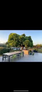 Logements chaleureux dans Maison avec piscine à 35 min de LYON - Alix - 3