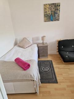 Spacious Luxurious Serviced Accomodation - 8