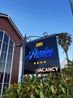 Barclay Motel - 0