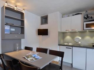 Appartement rénové 6 pers · Proche pistes · Balcon · Piscine - FR-1-181-1939 - La Plagne Tarentaise - 2