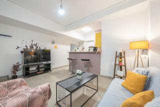 Ground floor apartment, 100m from metro Panormou - 0