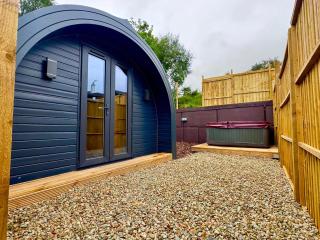 60 Mile Inn - Luxury Pods with Hot Tubs - 9