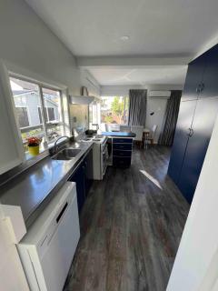 A Taste of Kiwi close to Event Centres - 8