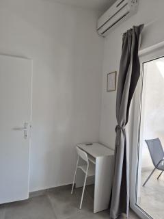 Vir, two bedroom apt with wi-fi, A-C, parking, 600m to the beach - Vir - 1