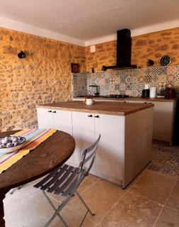 House with a view of Mont Ventoux Sauveterre - Sauveterre - 2
