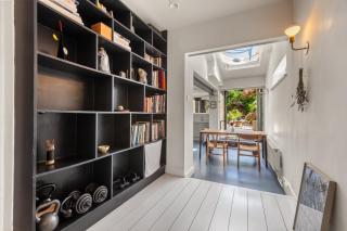 Cosy 2BR House with Garden & Parking - 4
