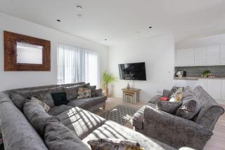 Artemis House - 500m from beach - Free Parking - Garden - 9