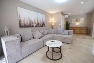 Air-conditioned villa heated pool Alpilles, sleeps 8 LS1-456 - 8