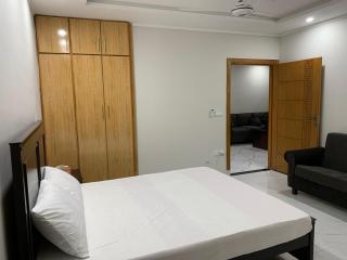 2-Bedroom Apartment near Islamabad International Airport Free Airport Pick and Drop - 8