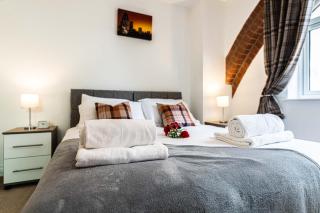 Southsea Landmark Luxury – Walking Distance to the Beach - 8