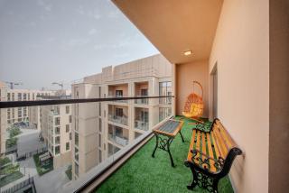 1BR Apartment With Balcony Top Floor Sleeps 3 by BlueCloud holidays - Sharjah - 7