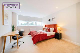 BRAND NEW PREMIUM SERVICED APARTMENTS, FREE PARKING, HIGH-SPEED WiFi, PERFECT FOR BUSINESS STAYS, FAMILIES, RELOCATIONS, EXTENDED STAYS, AND EMERGENCY ACCOMMODATION by REDWOOD STAYS - 2