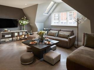 The Penthouse Pause - Soho - by Frankie Says - Moffat - 0