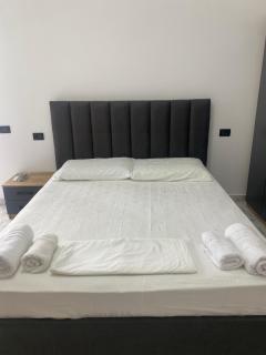 Mehmetaj’s Guest House - Durrës - 9