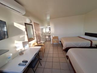 #36 Bungalow Seaside Hotel & Victors RV Park - 5