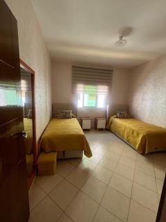 appartement 2 chambres et salon deux balcons de luxe avec piscine bien situé au centre de oued laou - 8