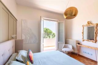 16th Century Townhouse, Large Garden Near Lake, Tuscany and Umbria - Sleeps 18 - 1