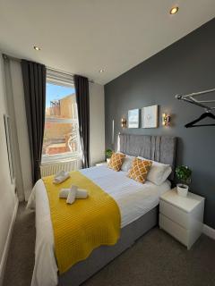 The Marlborough Sea View Holiday Apartments - 4