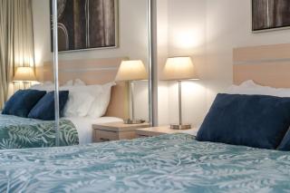Riverfront Bridge View CBD Heart FREE Parking 2BED - 1