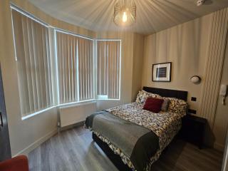 Ensuite Rooms in Newly Remodeled Home - Norwood - 9