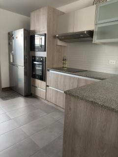 Hermosa Casa en Tumbaco ! Cerca del aeropuerto de Quito y cerca de cumbaya ! - Quito - 2