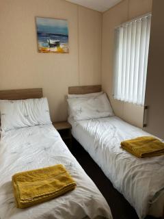 Prime Location & Luxurious Hot Tub - Tattershall - 4