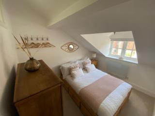 Longsands Hideaway 2-Bed Cottage - Sleeps 4 - North Shields - 6