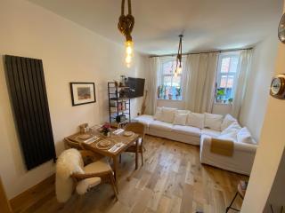 Longsands Hideaway 2-Bed Cottage - Sleeps 4 - North Shields - 4