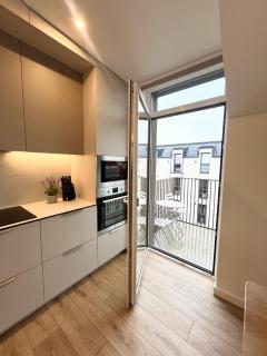 Spacious Apartment w-Balcony & Garage I Cohost - Vilnius - 1
