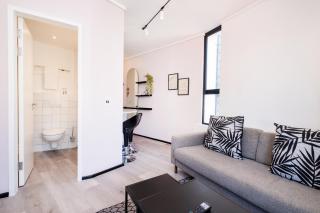 The Flamingo703: Spacious Corner Unit in Sea Point - 1