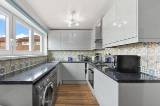 Spacious 3BR Flat in East London,7min to Tube - 1