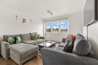 Spacious 3BR Flat in East London,7min to Tube - London - 9