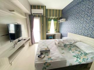 Tmansari Mahogany Apartement By Cozy - 9