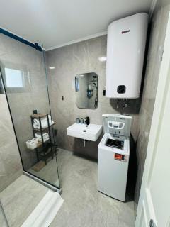 Sunny Bay Apartments - 1