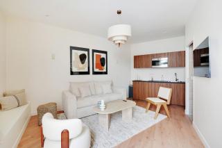 Appartement haut de gamme avec 2 salles de bains et climatisation au cœur du Marais - 0