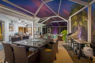 Dream Tropical Oasis 10 mins Walking to the Beach - 2
