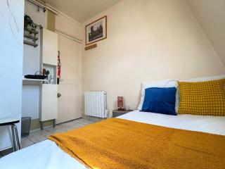 Charming Studio in Central Paris Near the Seine N1-242 - 1