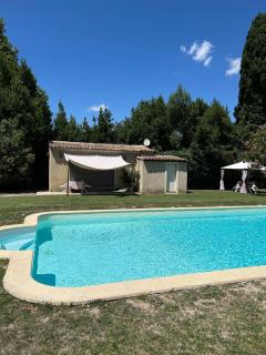 Studio tout confort avec terrasse et piscine, idéal pour un séjour relax - Cabannes - 4