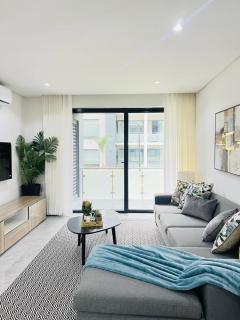 Executive Suite by Airport Mall - 3