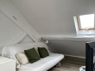 Saint Paul, rue Pavee, studio - ID 1050 - 0