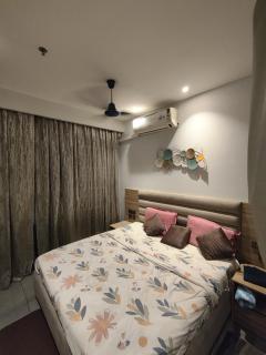 Cloud stays 36th floor - Noida - 1
