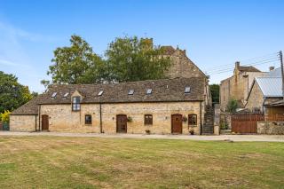 Kestrel Barn - Frocester - 0