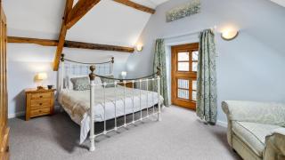 Kestrel Barn - Frocester - 6