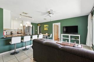 Coastal Getaway - 8