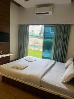 Fortune Resort by Cayana Stays - Alībāg - 8