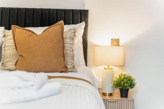 Luxury 2 Bed Terraced Apartment In Slough - 5