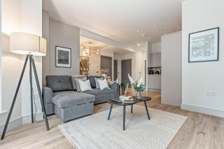 Luxury 2 Bed Terraced Apartment In Slough - Slough - 9