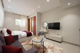 New! Stylish studio 88 by spacey-69- - 8