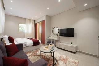 New! Stylish studio 88 by spacey-69- - 6