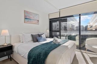 Docklands Apartment Escape - 3
